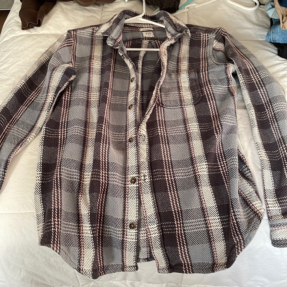 GAP Thick flannel size small but fits like a medium